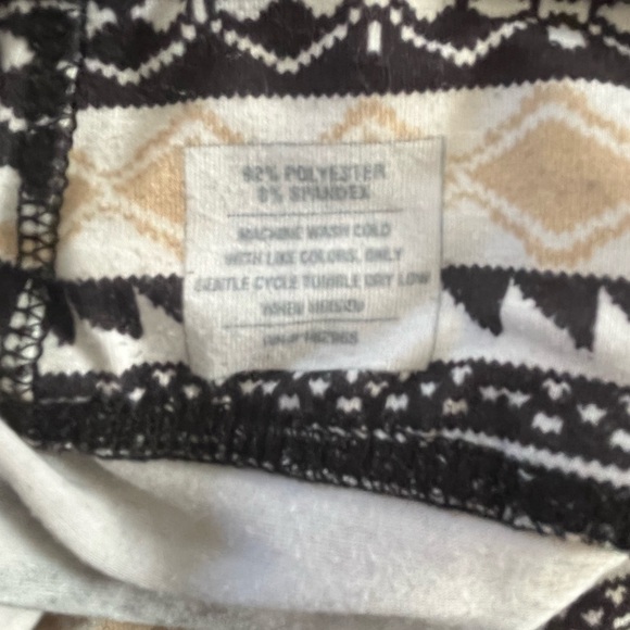 Women’s Purdue tribal  pattern pajama leggings size M. - Picture 5 of 5